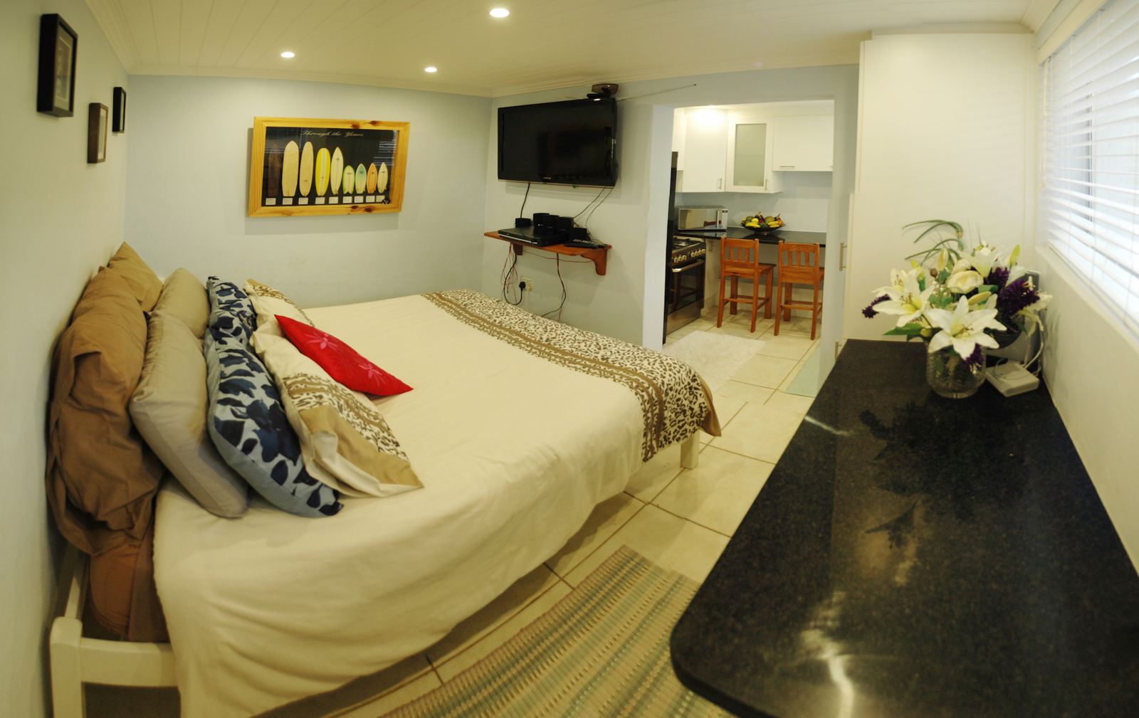 Point flatlet with double bed and kitchenette